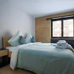 Creatini Mountain شقة *
